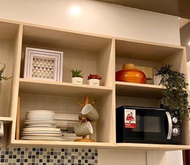 Pinagsama Apartment | The Cozy Suite by JLS Near Venice Grand Canal Mall