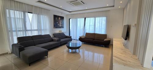 Kuantan Apartment | Seafront Villa at Swiss Garden Resort Residences, Kuantan -16pax