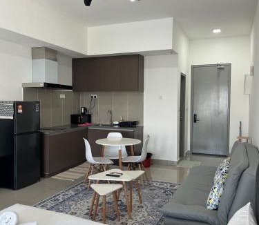 Seksyen 14 Apartment | Alinea BlueView Suites