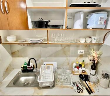 Canaman Apartment | J&D Fully-Aircon 400mbps Parking WiFi 6pax
