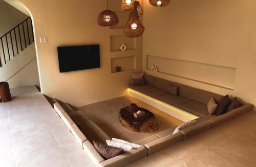 Calamba Villa | Aurea Solis Spring Villas