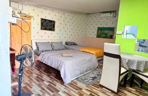 Gemencheh House | Dahlia Roomstay Jelai