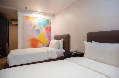 Dasmarinas Village Hotel | Green Sun Hotel