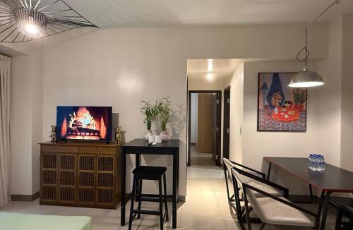 Tambo Apartment | Modern Cozy 2BR Next to Okada, Near MOA & NAIA