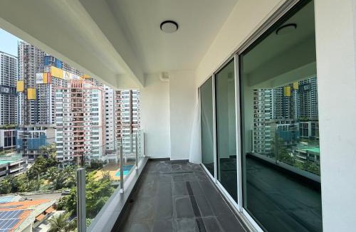 Happy Garden Apartment | Arte Kuchai Lama by Manhattan