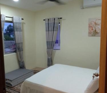 Kampung Guar Paya House | Teratai Villa