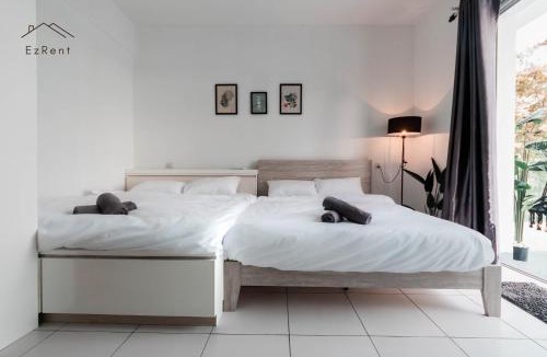 Bayan Lepas House | Seafront 5BR Landed Home 14 Pax with Ocean Seaview & Netflix WiFi