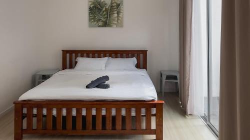 Larut Apartment | Big Terrace House for 14 Guests with Free WiFi and Netflix near Taiping Lake Garden Zoo