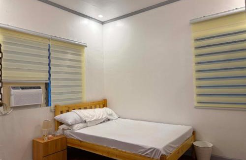 Las Pinas House | Staycation near MOA Bungalow in Las Piñas