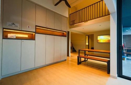 Bukit Gong House | Melaka Private Pool Party Home 11pax 3BR