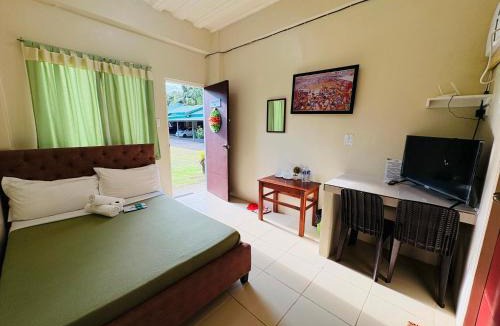 Los Banos Hotel | DMS Apartelle
