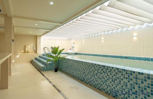 Bukit Indah Villa | Bukit Indah Villa with Private Pool KTV Snooker 11 pax by Stayrene