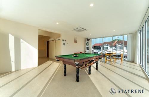 Bukit Indah Villa | Bukit Indah Villa with Private Pool KTV Snooker 11 pax by Stayrene