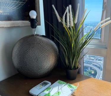 Legazpi Village Hotel | Cozy Studio Overlooking the City