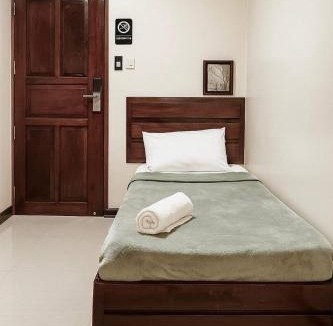San Pedro Apartment | Grand Family Stay-4 bedrooms-9 Beds-Sleeps 20-25