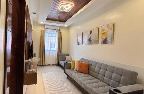 Calaca Apartment | The Amber Suite