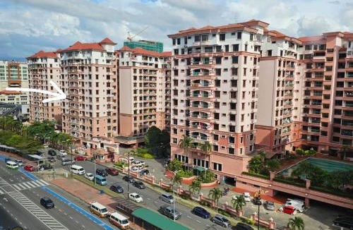 Downtown Kota Kinabalu Apartment | Marina Court Resort-2Bedroom 2Bathroom 1 Free Parking Free Access To 2 Big Pool