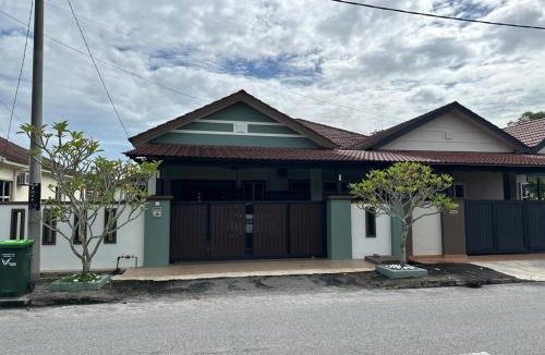 Alor Setar House | SHAHNAS staycation ANAK BUKIT