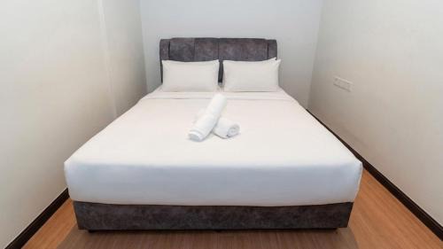 Malacca City Hotel | Swing and Pillows - Malacca Mahkota Parade