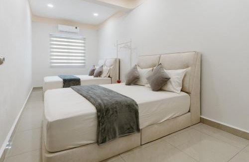 Bukit Indah House | COSY 4R3B Private Pool Bukit Indah Tuas AEON and Legoland