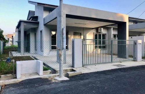 Pekan House | Seri Rendang Prima Homestay
