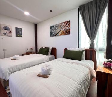 Tawau Cabin | Sunset Lodge 日落小屋 - Simply Minimalistic Rooms with Garden Views at Eco Valley Retreat Balung 豐之谷