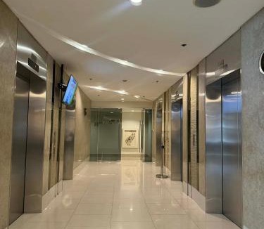 Barangay 76 Apartment | RhoiVC Condotel Shell Residences Near Moa Naia
