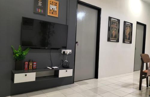 Seremban House | R&Relax Homestay Seremban 6PAX , Arena, Labu, Ainsdale, Gateway