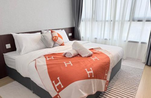 Shah Alam Apartment | The Treez Suites # Be Central I-City Shah Alam # FREE PARKING, WIFI