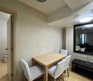 Highway Hills Apartment | SOHO 2 bedroom Aug22 to Sep11 and AUG 21 Residences