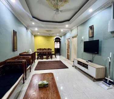 Paka House | Ieda Homestay 3BR Home Near Paka Beach