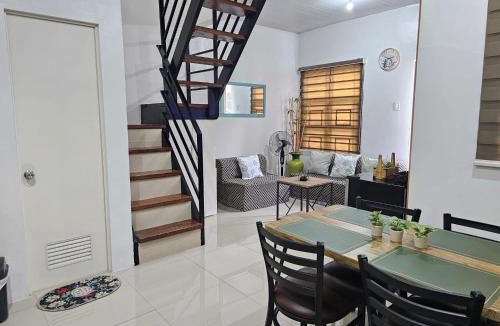 Dau House | Honeydew Transient House