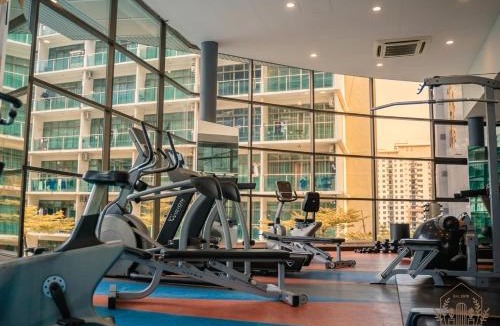 Taman Mount Austin Apartment | -Lake View- Mount Austin IKEA Toppen 10 mins - A110
