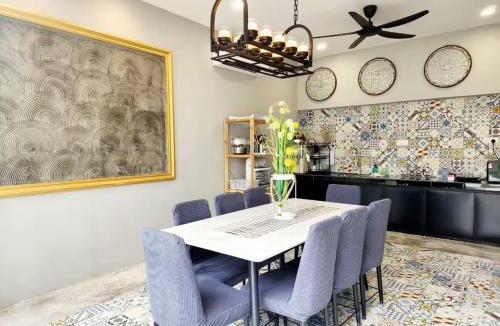 Taman Lapangan Terbang Villa | Ipoh Atelier 6BR Private Pool for 20 Pax
