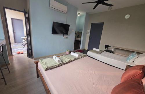 Downtown George Town House | Wayton Cottage