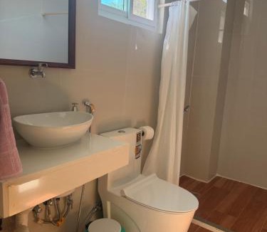 Calbayog Cabin | Modern Calbayog Condo near City Center & Airport