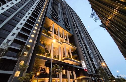 Sentul Pasar Apartment | Modern 3BR Suite at M Arisa Sentul