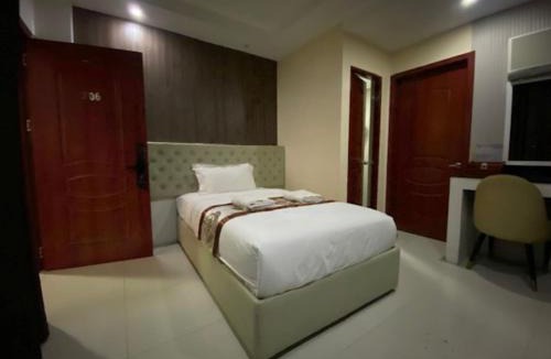 Tuguegarao Hotel | Hotel Erich Tuguegarao City by RedDoorz