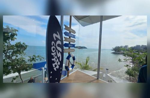 Kampung Bahasa Kapor Apartment | PD D'Wharf Sea Bliss Superior Room SeaView Balcony