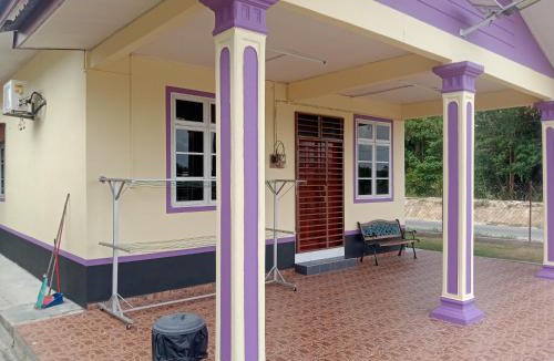 Selising House | Homestay Adilah A