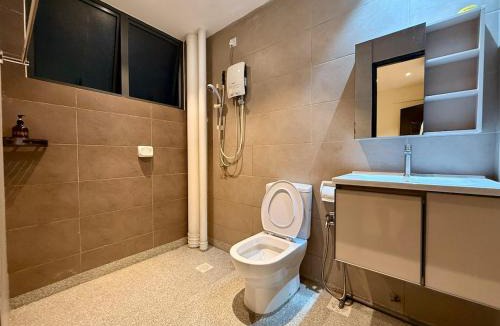 Taman Daya Apartment | New City View 2BR Best Pool & Gym ARC Austin Hills