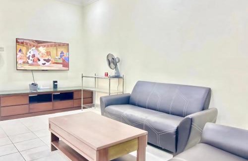 Kuching Apartment | Jeff and Ricky Homestay 7 @Riverine Emerald