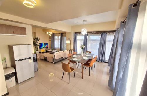 Pasay Apartment | 2BR LARGE -93sqm -12pax -PET -Free Parking -PICC,MOA,WTC,CCP