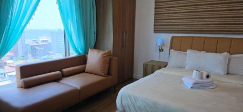 Barangay 670 House | 8 Adriatico Manila Condotel Sea View Corner Unit Near St Lukes Clinic