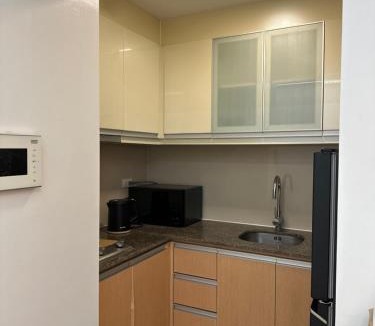 Pasay Apartment | Resorts World Eighty One Newport Boulevard Near Airport T2 and T3