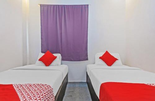Malacca City Hotel | Hotel Six Seven Near Taming Sari Formerly Zzz Hotel