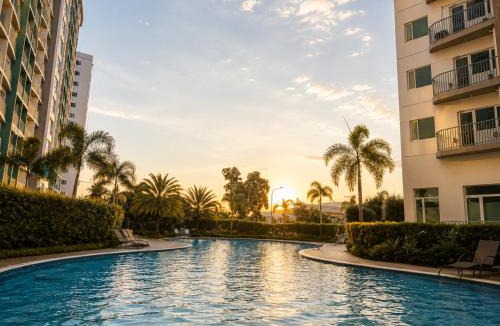 Las Pinas Apartment | Stylish 1BR Condo @ SM Southmall