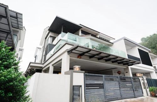 Central Seberang Perai Villa | BMFunVilla 5B5BR 15PaxStayMahjong&Foosball