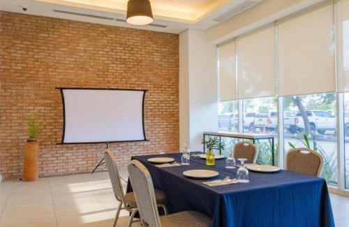 Bacolod Hotel | Park Inn By Radisson Bacolod