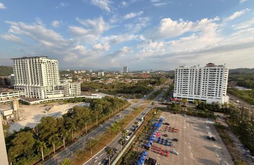 Likas Apartment | Baysuite by Peach 2BR 2Bathroom 3 Queen Beds
